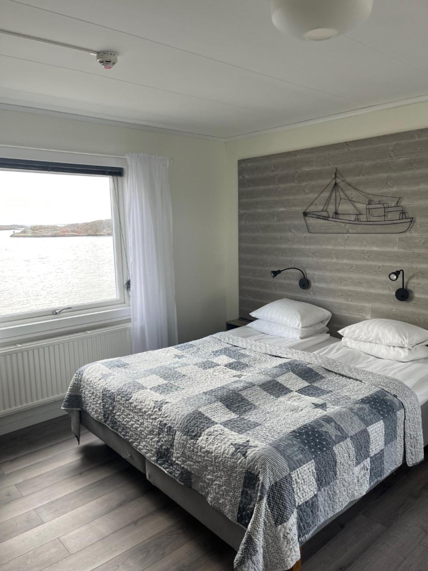 Hotell Fisketangen Kungshamn Esterno foto